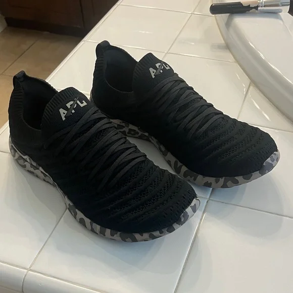 APL Women’s Black Knit Sneakers - Picture 1 of 4